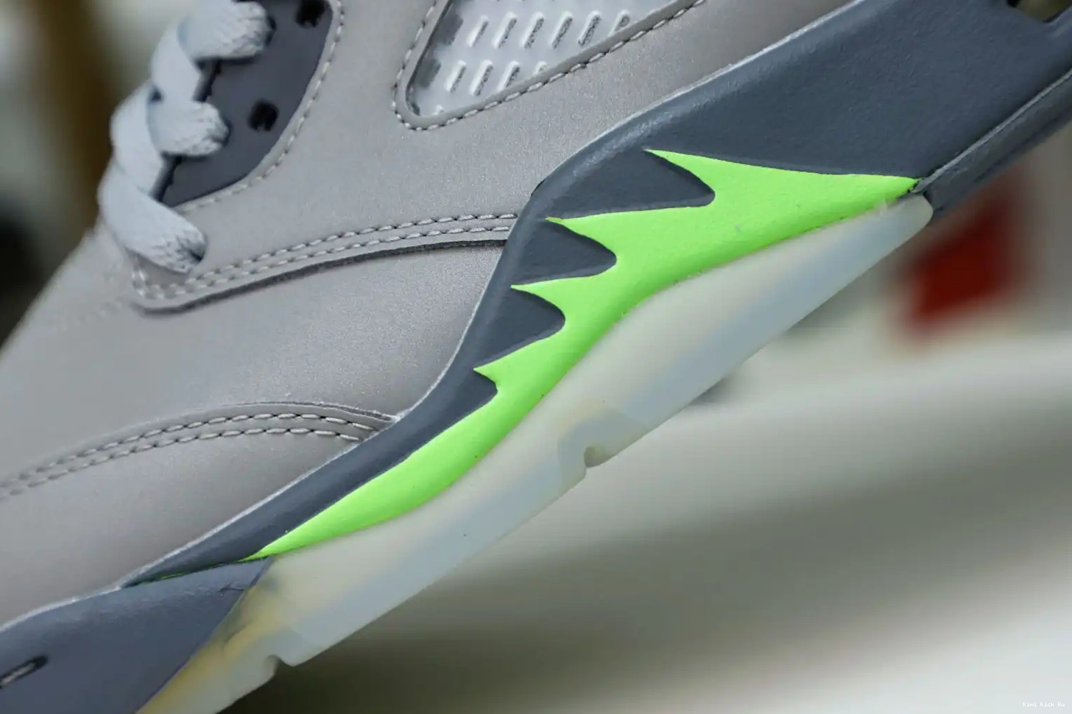 JORDAN 5 RETRO Kimikick 'GREEN BEAN' AIR 2022 0629